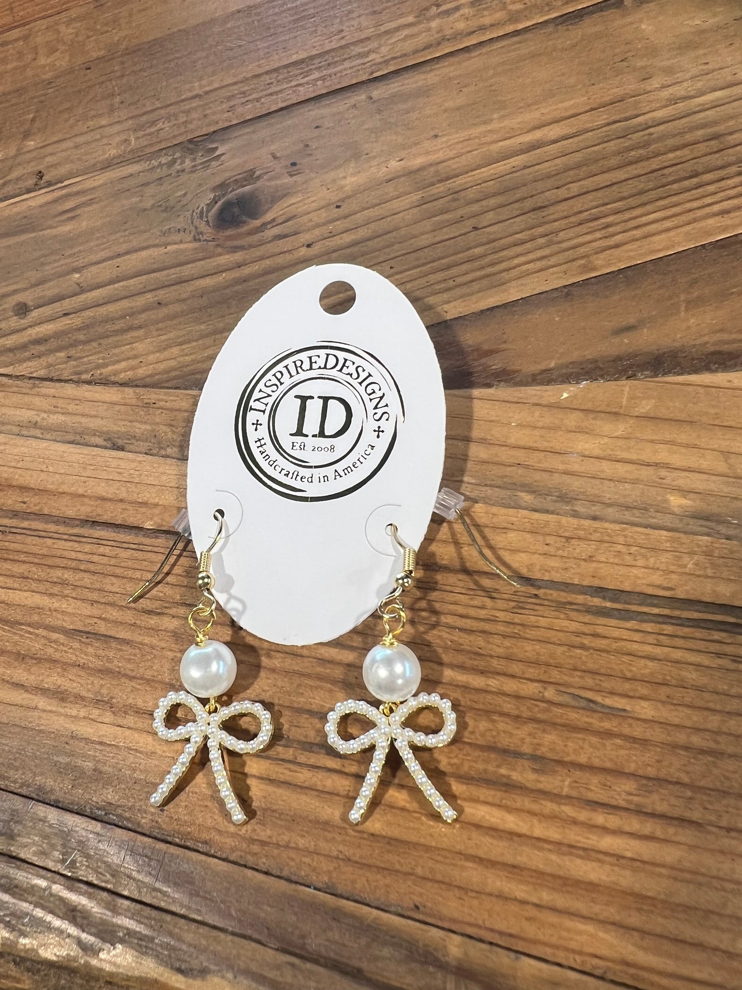 Pretty Girl Bow Earrings