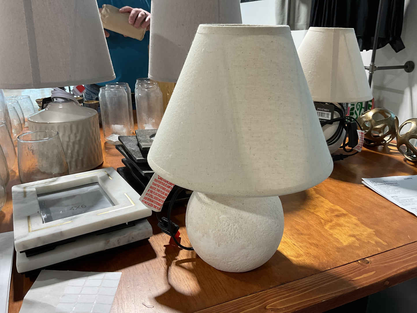 White ceramic rough lamp