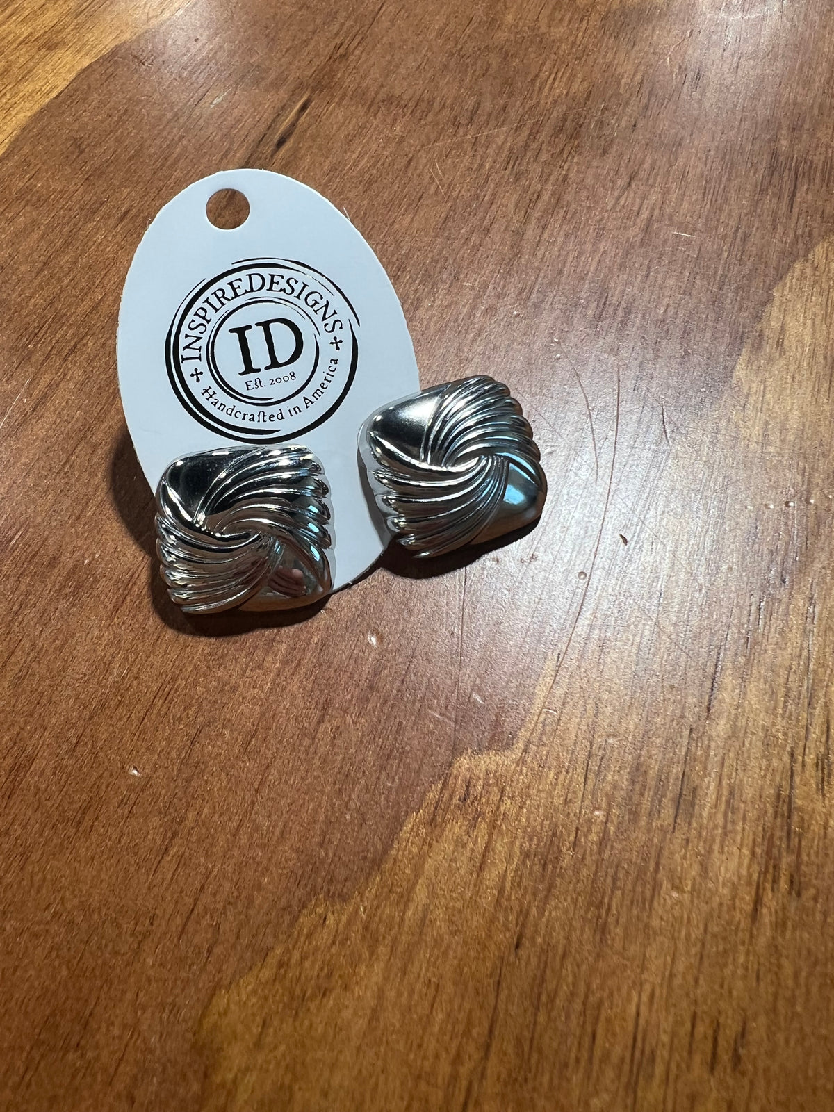Mommy Dot Earrings-Silver