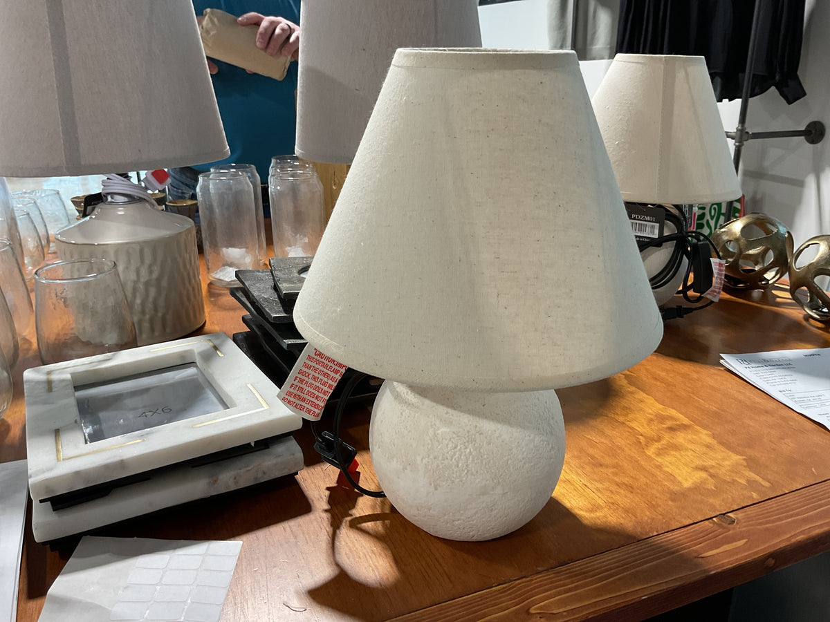 White ceramic rough lamp